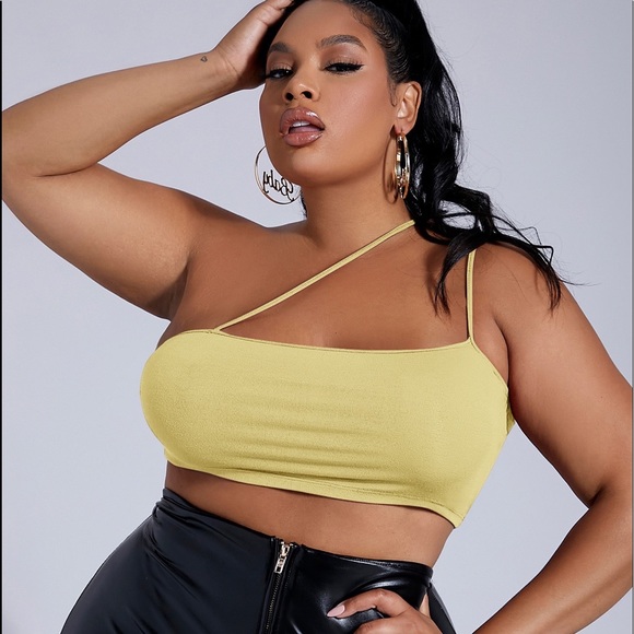 Plus Size Yellow Asymmetrical Crop Top – One-Shoulder Stretch Tank | Size 18 - Picture 3 of 8